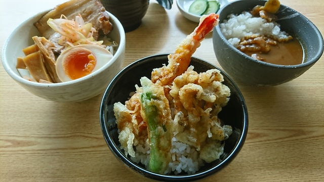 選べる小どんぶりセット