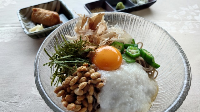三色冷そば