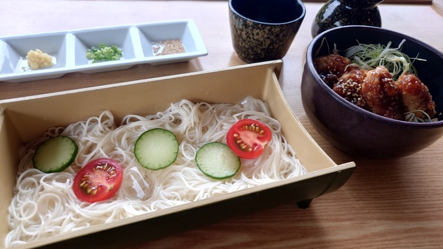 そうめんとミニソースかつ丼
